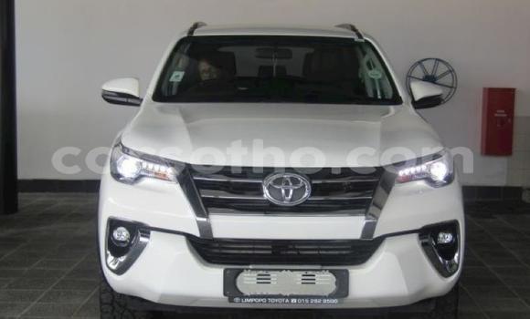 اشتري مستعمل Toyota Fortuner Green سيارة في Maseru في Maseru اشتري مستعمل Toyota Fortuner Green سيارة في Maseru في Maseru