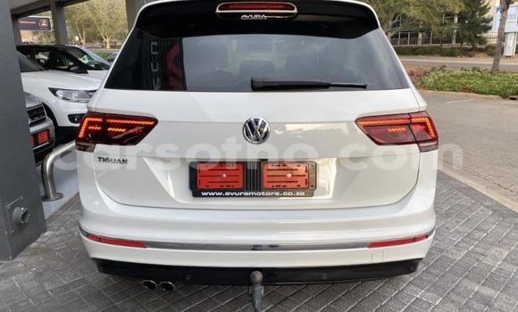 Acheter Occasion Voiture Volkswagen Tiguan Blanc à Maseru, Maseru Acheter Occasion Voiture Volkswagen Tiguan Blanc à Maseru, Maseru