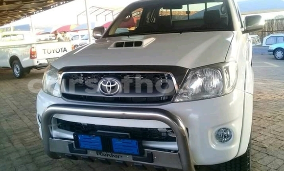 Acheter Occasion Voiture Toyota Hilux Blanc à Mafeteng, Mafeteng Acheter Occasion Voiture Toyota Hilux Blanc à Mafeteng, Mafeteng