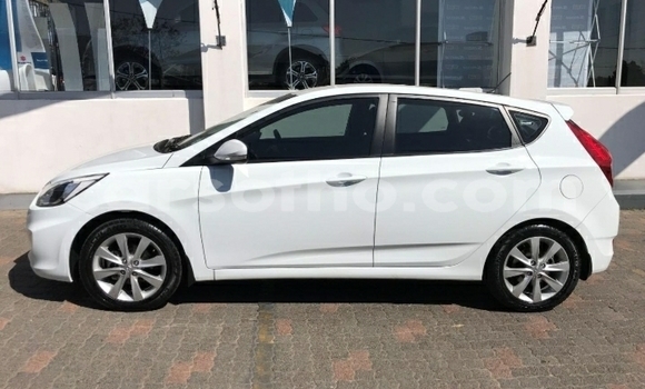 Acheter Occasion Voiture Hyundai Accent Blanc à Mokhotlong, Berea Acheter Occasion Voiture Hyundai Accent Blanc à Mokhotlong, Berea
