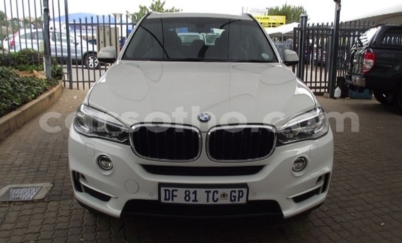 Acheter Occasion Voiture BMW X5 Blanc à Maputsoe, Leribe Acheter Occasion Voiture BMW X5 Blanc à Maputsoe, Leribe