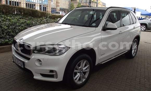 Acheter Occasion Voiture BMW X5 Blanc à Maputsoe, Leribe Acheter Occasion Voiture BMW X5 Blanc à Maputsoe, Leribe