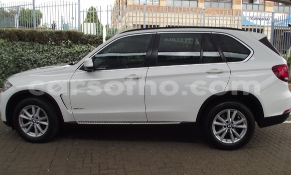 Acheter Occasion Voiture BMW X5 Blanc à Maputsoe, Leribe Acheter Occasion Voiture BMW X5 Blanc à Maputsoe, Leribe