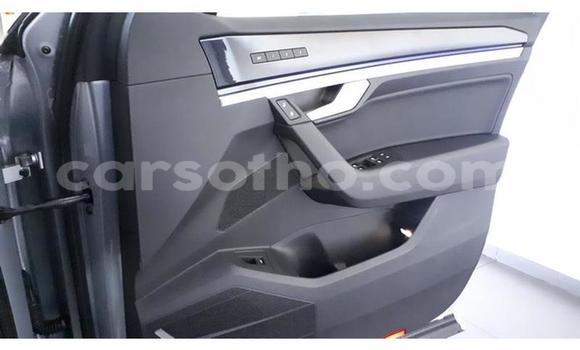 Sayi Na hannu Volkswagen Touareg Silver Mota in Import - Dubai a Maseru Sayi Na hannu Volkswagen Touareg Silver Mota in Import - Dubai a Maseru