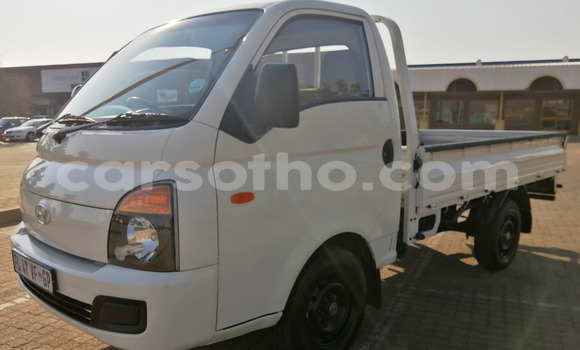 Acheter Occasion Voiture Hyundai H1 Blanc à Butha Buthe, Butha-Buthe Acheter Occasion Voiture Hyundai H1 Blanc à Butha Buthe, Butha-Buthe
