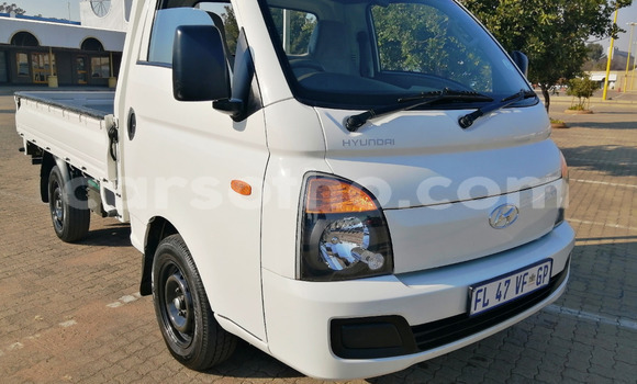Acheter Occasion Voiture Hyundai H1 Blanc à Butha Buthe, Butha-Buthe Acheter Occasion Voiture Hyundai H1 Blanc à Butha Buthe, Butha-Buthe