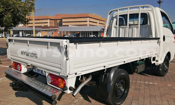 Acheter Occasion Voiture Hyundai H1 Blanc à Butha Buthe, Butha-Buthe Acheter Occasion Voiture Hyundai H1 Blanc à Butha Buthe, Butha-Buthe