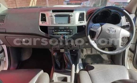 Acheter Occasion Voiture Toyota Hilux Blanc à Maseru, Maseru Acheter Occasion Voiture Toyota Hilux Blanc à Maseru, Maseru
