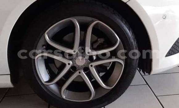 Acheter Occasion Voiture Mercedes-Benz A–Class Blanc à Maseru, Maseru Acheter Occasion Voiture Mercedes-Benz A–Class Blanc à Maseru, Maseru