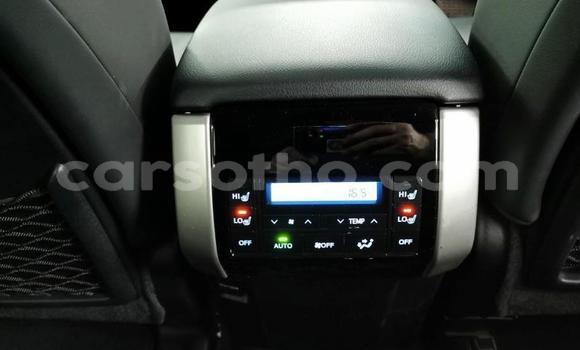 Sayi Na hannu Toyota Land Cruiser Prado White Mota in Import - Dubai a Maseru Sayi Na hannu Toyota Land Cruiser Prado White Mota in Import - Dubai a Maseru