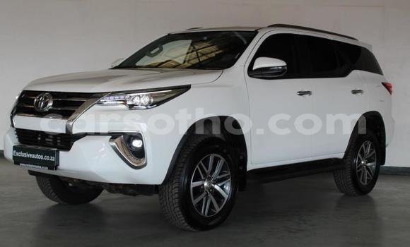 Acheter Occasion Voiture Toyota Fortuner Blanc à Butha–Buthe, Thaba-Tseka Acheter Occasion Voiture Toyota Fortuner Blanc à Butha–Buthe, Thaba-Tseka