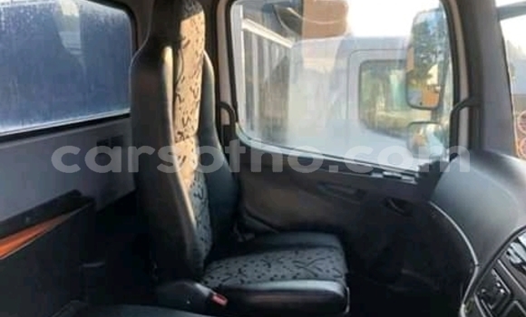 Acheter Occasion Utilitaire Mercedes‒Benz 2628 Blanc à Hlotse, Leribe Acheter Occasion Utilitaire Mercedes‒Benz 2628 Blanc à Hlotse, Leribe