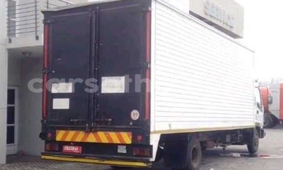 Buy Used Isuzu FTR 850 White Truck in Hlotse in Leribe Buy Used Isuzu FTR 850 White Truck in Hlotse in Leribe