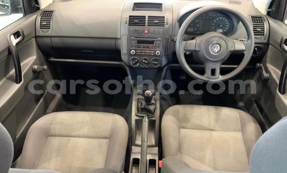 Sayi Na hannu Volkswagen Polo Silver Mota in Import - Dubai a Maseru Sayi Na hannu Volkswagen Polo Silver Mota in Import - Dubai a Maseru