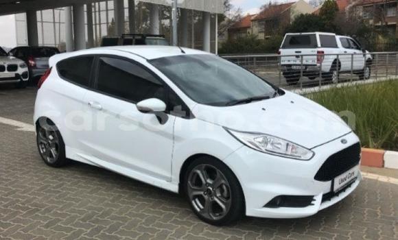 اشتري مستعمل Ford Fiesta White سيارة في Maseru في Maseru اشتري مستعمل Ford Fiesta White سيارة في Maseru في Maseru