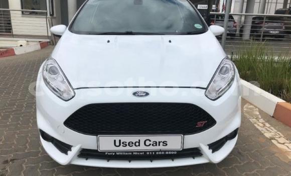 اشتري مستعمل Ford Fiesta White سيارة في Maseru في Maseru اشتري مستعمل Ford Fiesta White سيارة في Maseru في Maseru
