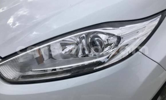 اشتري مستعمل Ford Fiesta White سيارة في Maseru في Maseru اشتري مستعمل Ford Fiesta White سيارة في Maseru في Maseru