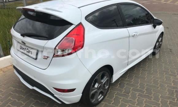 اشتري مستعمل Ford Fiesta White سيارة في Maseru في Maseru اشتري مستعمل Ford Fiesta White سيارة في Maseru في Maseru