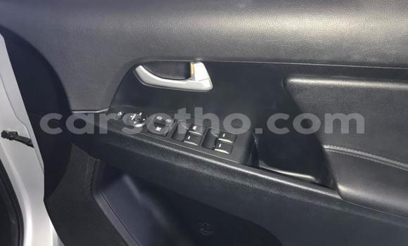 Sayi Na hannu Kia Sportage Silver Mota in Import - Dubai a Maseru Sayi Na hannu Kia Sportage Silver Mota in Import - Dubai a Maseru