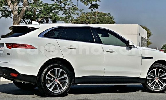 Sayi Imported Jaguar F-Pace White Mota in Import - Dubai a Maseru Sayi Imported Jaguar F-Pace White Mota in Import - Dubai a Maseru