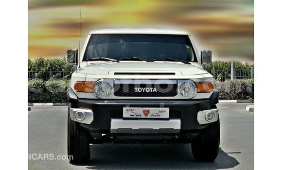 Buy Import Toyota FJ Cruiser White Car in Import - Dubai in Maseru Buy Import Toyota FJ Cruiser White Car in Import - Dubai in Maseru