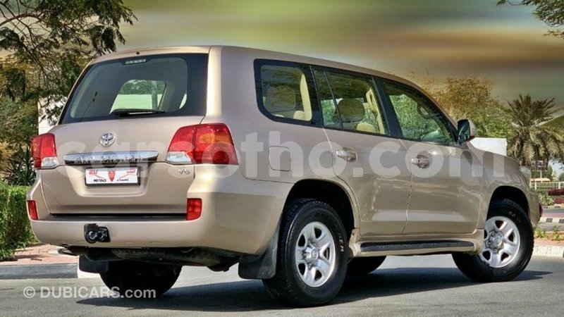 Big with watermark toyota land cruiser maseru import dubai 18827