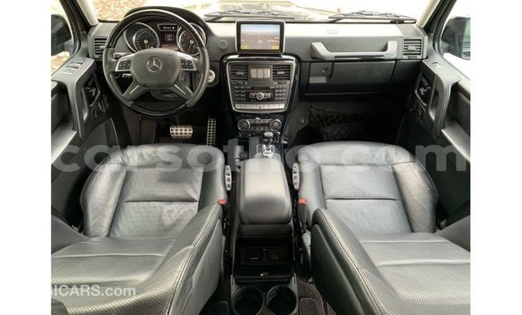 Sayi Imported Mercedes-Benz 190 Blue Mota in Import - Dubai a Maseru Sayi Imported Mercedes-Benz 190 Blue Mota in Import - Dubai a Maseru