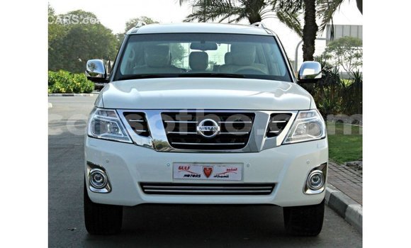 Sayi Imported Nissan Patrol White Mota in Import - Dubai a Maseru Sayi Imported Nissan Patrol White Mota in Import - Dubai a Maseru