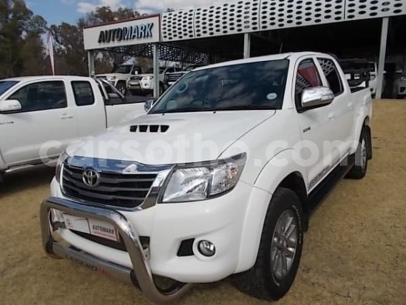 Big with watermark 2015 toyota hilux 3.0 d 4d legend