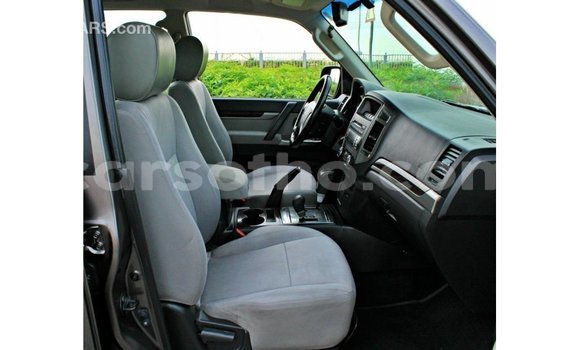 Buy Import Mitsubishi Pajero Brown Car in Import - Dubai in Maseru Buy Import Mitsubishi Pajero Brown Car in Import - Dubai in Maseru