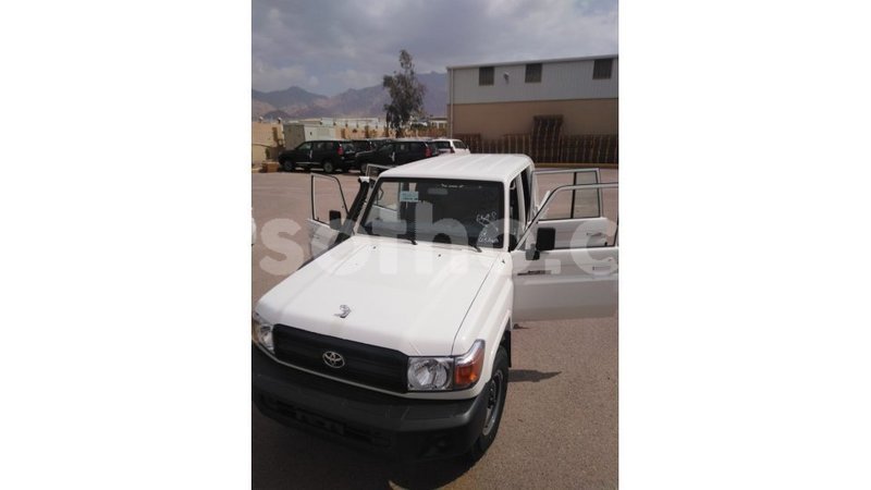 Big with watermark toyota land cruiser maseru import dubai 18854