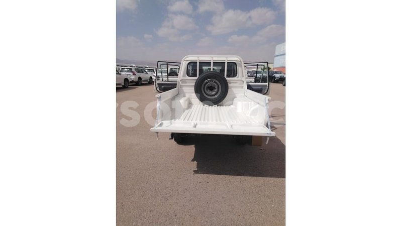 Big with watermark toyota land cruiser maseru import dubai 18854