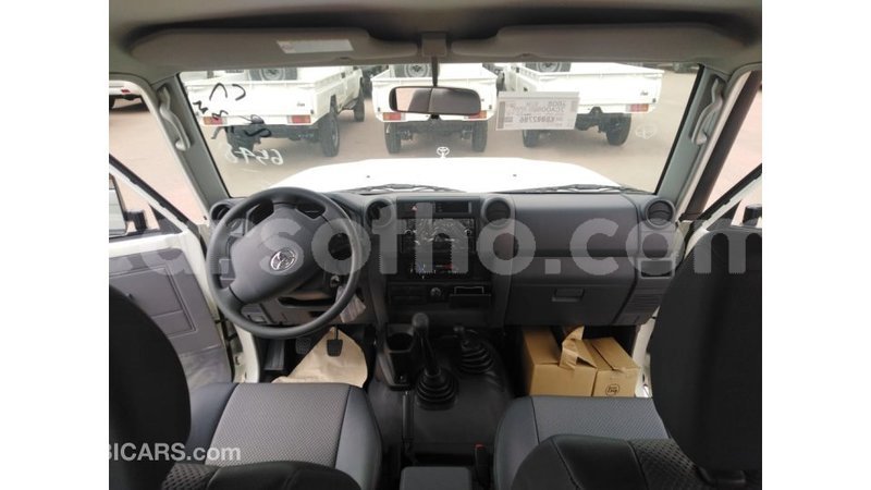 Big with watermark toyota land cruiser maseru import dubai 18855