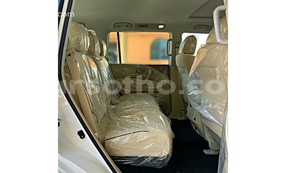 Sayi Imported Nissan Patrol White Mota in Import - Dubai a Maseru Sayi Imported Nissan Patrol White Mota in Import - Dubai a Maseru