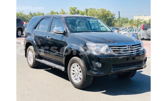 Sayi Imported Toyota Fortuner Black Mota in Import - Dubai a Maseru Sayi Imported Toyota Fortuner Black Mota in Import - Dubai a Maseru