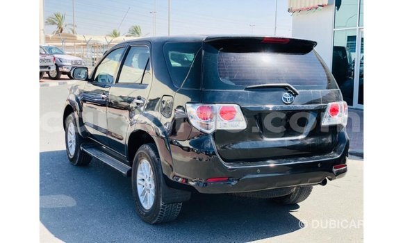 Sayi Imported Toyota Fortuner Black Mota in Import - Dubai a Maseru Sayi Imported Toyota Fortuner Black Mota in Import - Dubai a Maseru