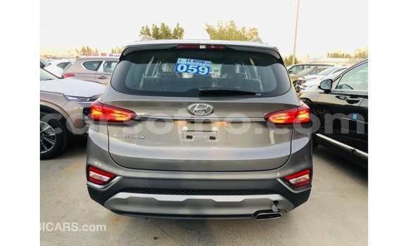 Sayi Imported Hyundai Santa Fe Brown Mota in Import - Dubai a Maseru Sayi Imported Hyundai Santa Fe Brown Mota in Import - Dubai a Maseru