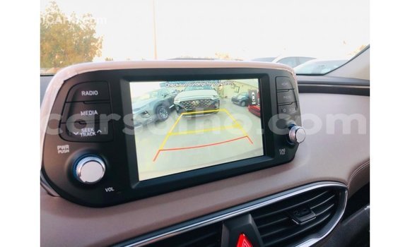 Sayi Imported Hyundai Santa Fe Brown Mota in Import - Dubai a Maseru Sayi Imported Hyundai Santa Fe Brown Mota in Import - Dubai a Maseru