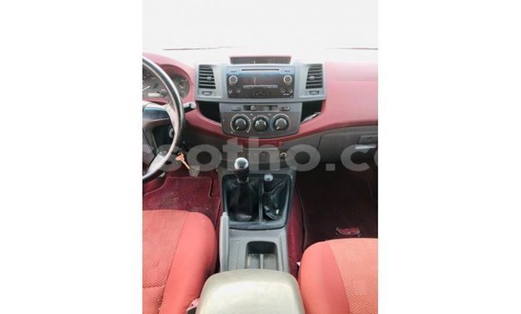 Sayi Imported Toyota Hilux Red Mota in Import - Dubai a Maseru Sayi Imported Toyota Hilux Red Mota in Import - Dubai a Maseru