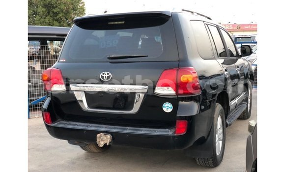 Buy Import Toyota Land Cruiser Black Car in Import - Dubai in Maseru Buy Import Toyota Land Cruiser Black Car in Import - Dubai in Maseru