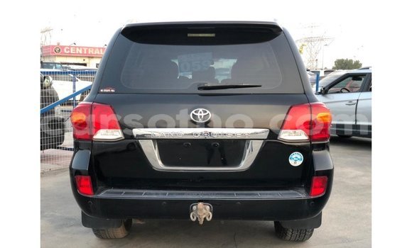 Buy Import Toyota Land Cruiser Black Car in Import - Dubai in Maseru Buy Import Toyota Land Cruiser Black Car in Import - Dubai in Maseru