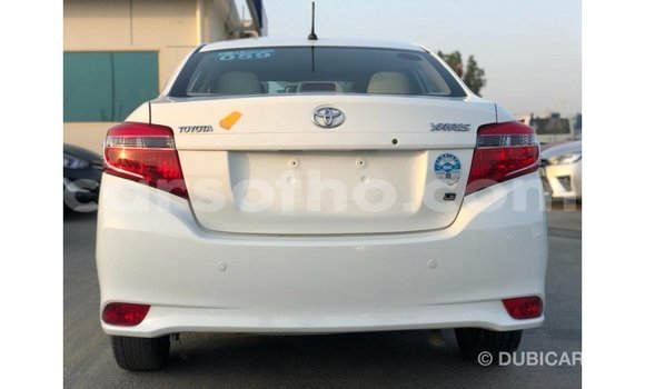 Acheter Import Voiture Toyota Yaris Blanc à Import - Dubai, Maseru Acheter Import Voiture Toyota Yaris Blanc à Import - Dubai, Maseru