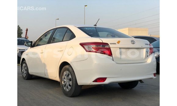 Acheter Import Voiture Toyota Yaris Blanc à Import - Dubai, Maseru Acheter Import Voiture Toyota Yaris Blanc à Import - Dubai, Maseru