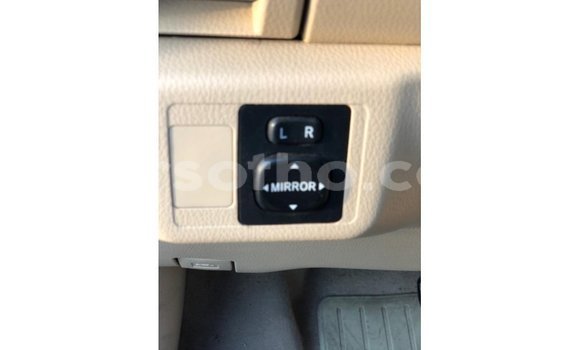 Acheter Import Voiture Toyota Yaris Blanc à Import - Dubai, Maseru Acheter Import Voiture Toyota Yaris Blanc à Import - Dubai, Maseru