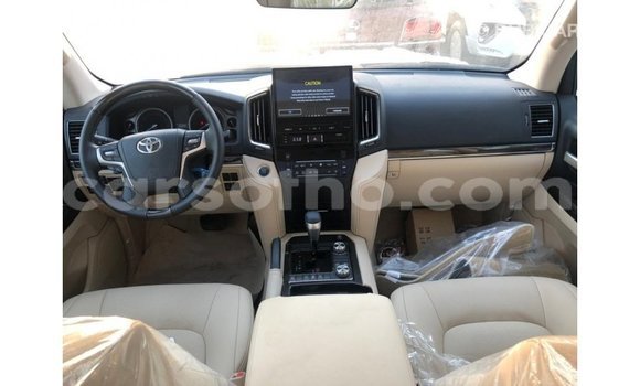 اشتري Imported Toyota Land Cruiser Black سيارة في Import - Dubai في Maseru اشتري Imported Toyota Land Cruiser Black سيارة في Import - Dubai في Maseru