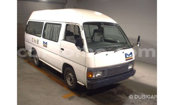 اشتري Imported Nissan Caravan White سيارة في Import - Dubai في Maseru اشتري Imported Nissan Caravan White سيارة في Import - Dubai في Maseru