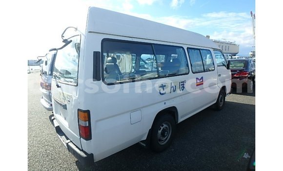 اشتري Imported Nissan Caravan White سيارة في Import - Dubai في Maseru اشتري Imported Nissan Caravan White سيارة في Import - Dubai في Maseru