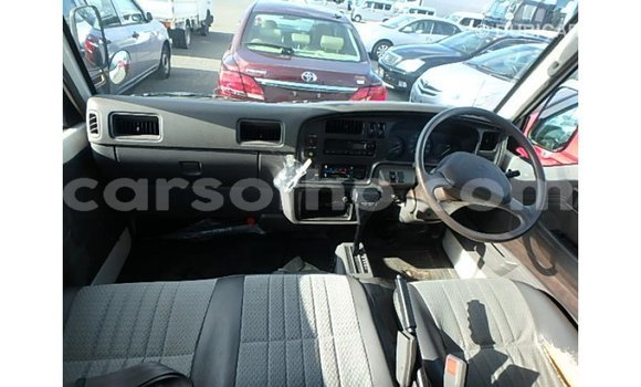 اشتري Imported Nissan Caravan White سيارة في Import - Dubai في Maseru اشتري Imported Nissan Caravan White سيارة في Import - Dubai في Maseru