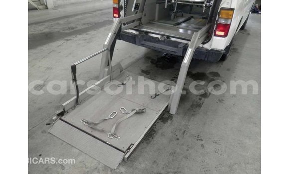 اشتري Imported Nissan Caravan White سيارة في Import - Dubai في Maseru اشتري Imported Nissan Caravan White سيارة في Import - Dubai في Maseru