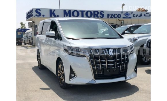 Sayi Imported Toyota Alphard White Mota in Import - Dubai a Maseru Sayi Imported Toyota Alphard White Mota in Import - Dubai a Maseru